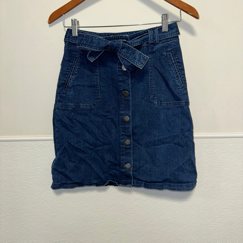Women's A New Day Blue Denim Button Front A-Line Skirt Size 2 Button Down Belt